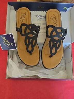 Natural Soul Women's Black Decorative Thong Sandals with Tan Footbed